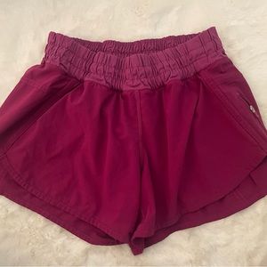 LULULEMON tracker short deep fuschia
